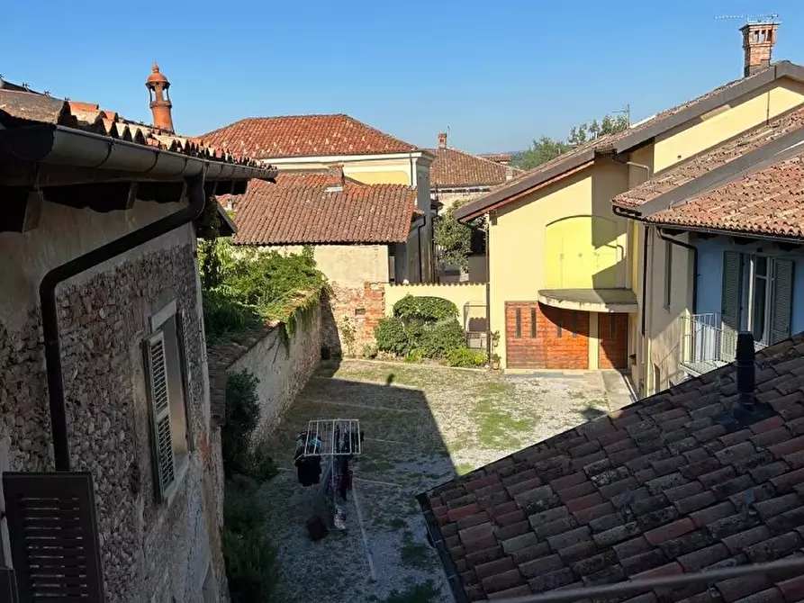 Immagine 15 di Casa trifamiliare in vendita  a Barolo