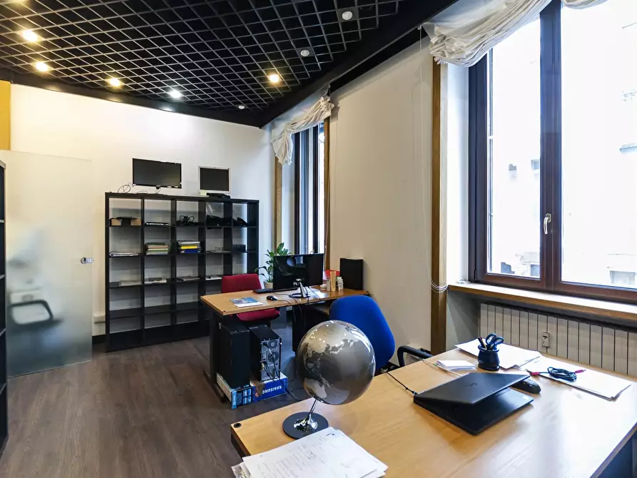 Immagine 22 di Castello in affitto  in Via Spadari a Milano