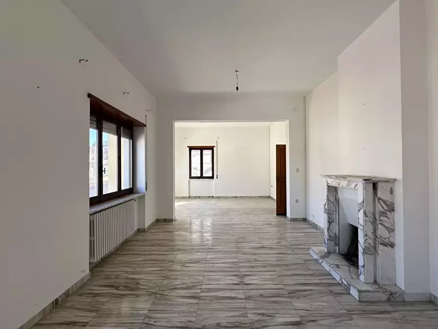 Immagine 9 di Casa trifamiliare in vendita  in Viale della Repubblica, 34 a Altomonte