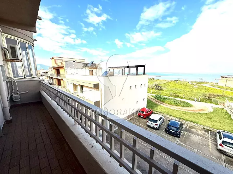 Immagine 1 di Casa trifamiliare in vendita  in Via Portella della Ginestra a Balestrate