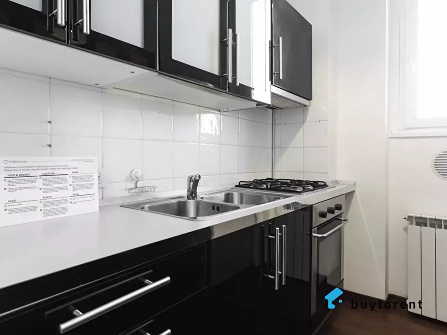 Immagine 3 di Casa trifamiliare in vendita  in Nona Strada, 7 a Buccinasco