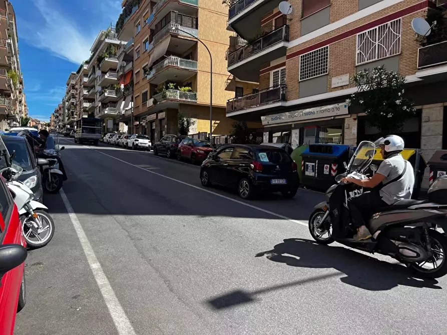 Immagine 2 di Attico in affitto  in Via Ugo de Carolis a Roma