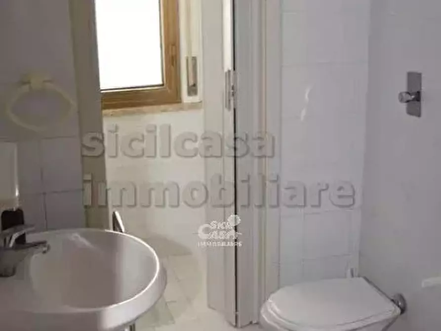 Immagine 7 di Casa trifamiliare in affitto  a Marsala