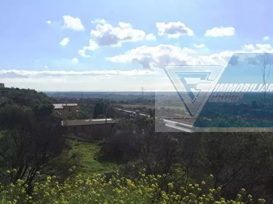 Immagine 1 di Terreno in vendita  a Siracusa