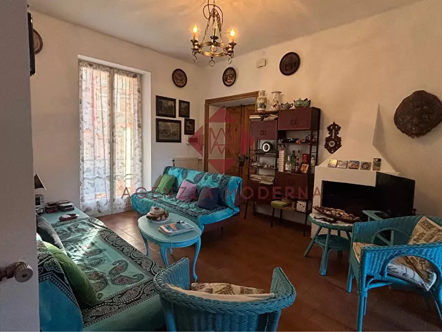 Immagine 9 di Casa trifamiliare in vendita  in Via Ernesto Chiappori, 8 a Ventimiglia