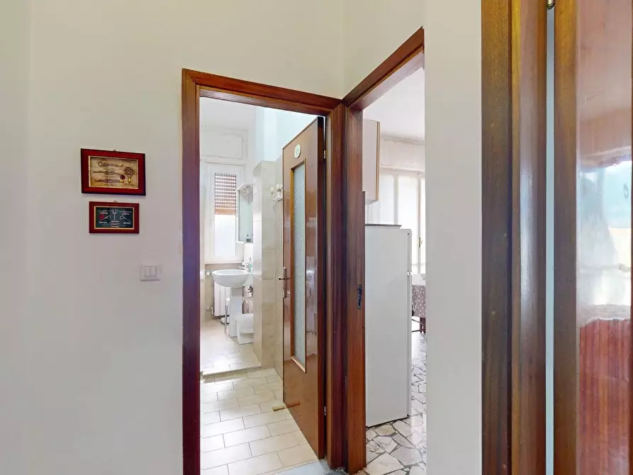 Immagine 11 di Casa trifamiliare in vendita  in Via Ponti 3. a Borghetto Santo Spirito