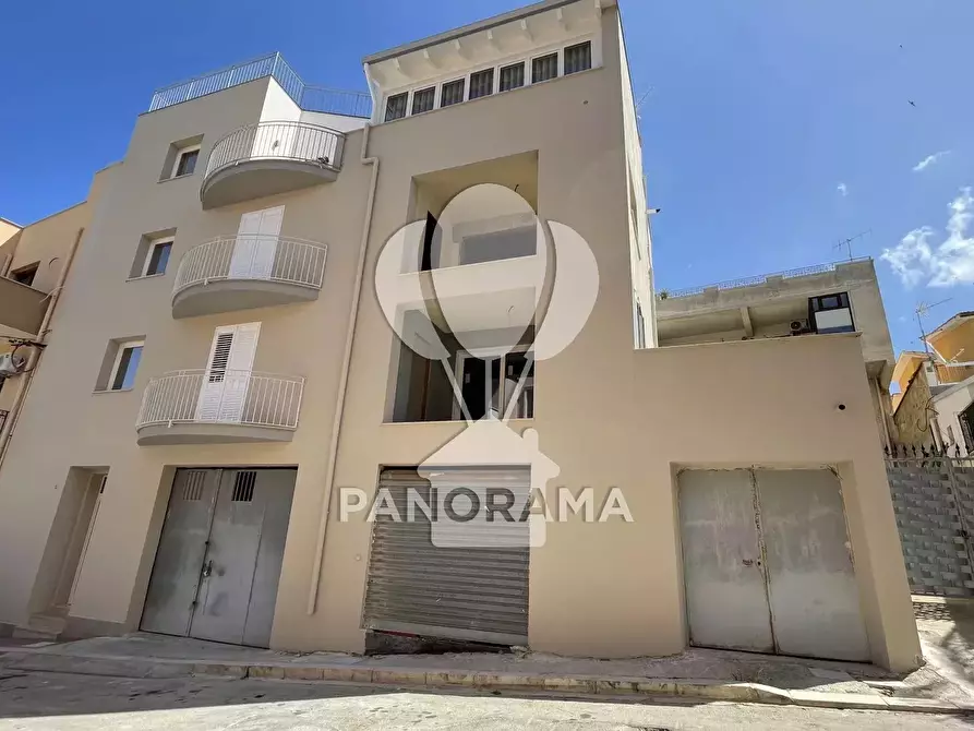 Immagine 11 di Casa trifamiliare in vendita  in via Onorevole Giovanni Palazzolo a Balestrate