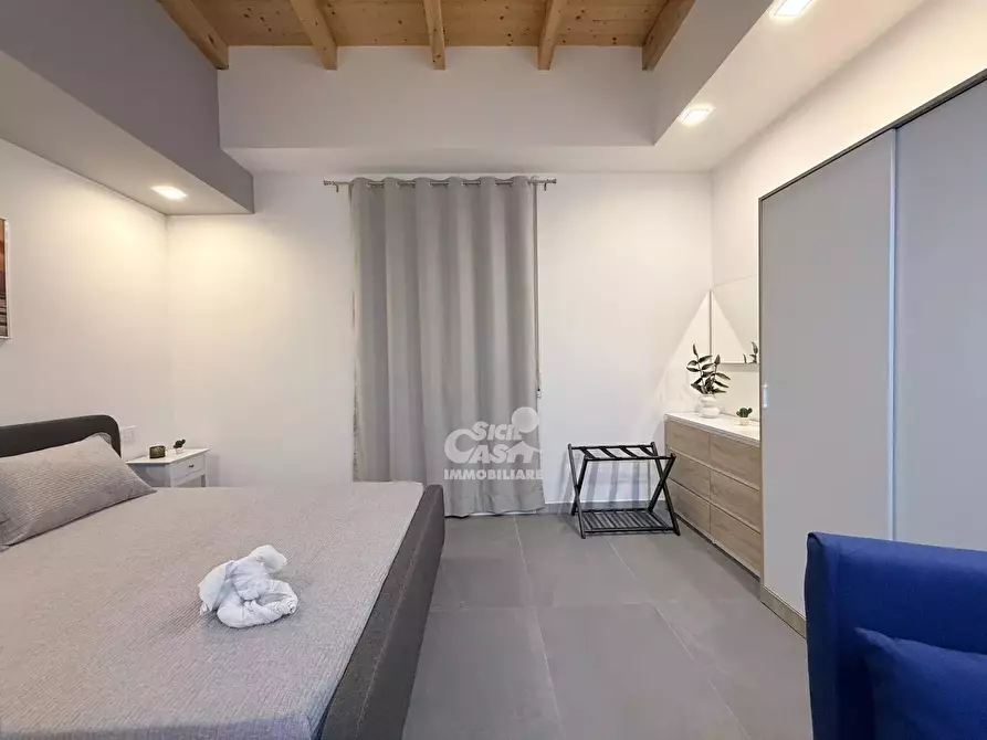 Immagine 15 di Casa trifamiliare in affitto  a Marsala