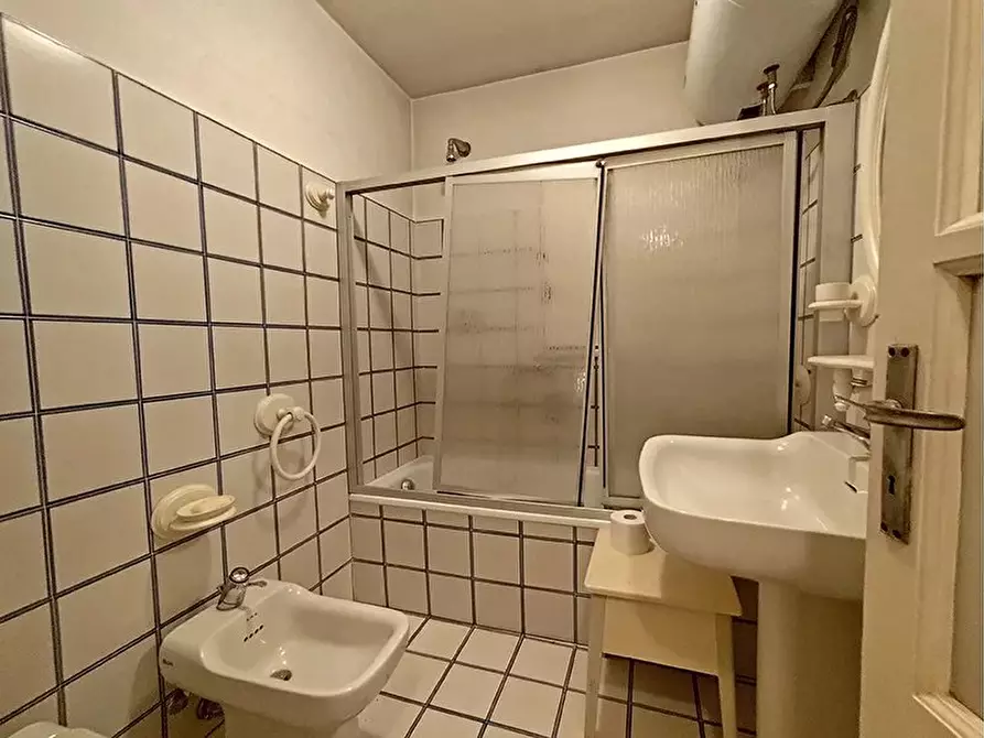 Immagine 26 di Terreno edificabile in vendita  a Asti