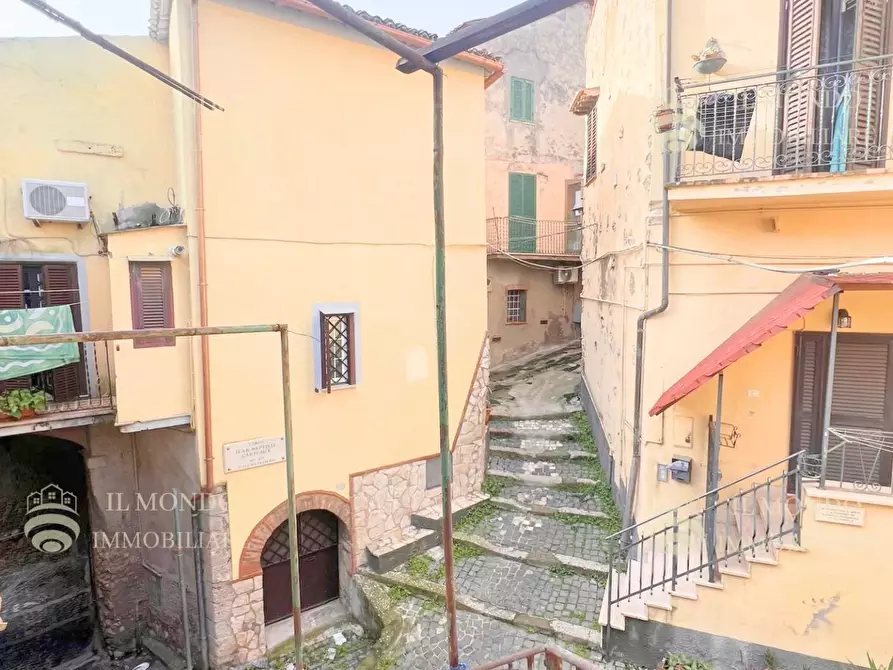 Immagine 3 di Casa trifamiliare in vendita  in Via dei Sabini a Palombara Sabina