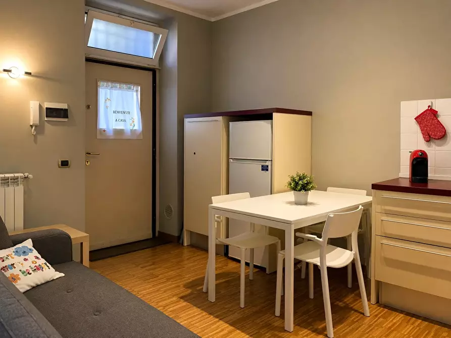 Immagine 3 di Casa trifamiliare in affitto  in VIA PONTIDA, 4. a Milano