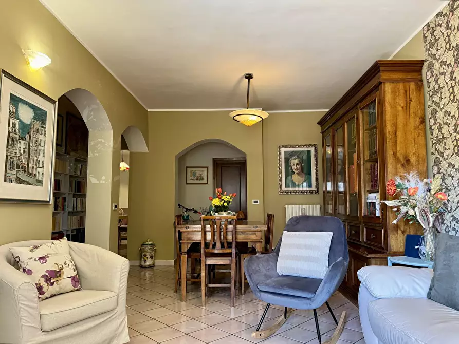 Immagine 3 di Casa trifamiliare in vendita  a Altilia