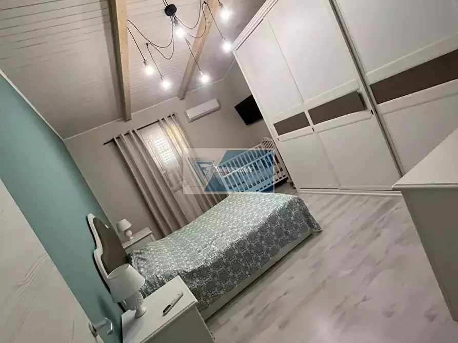 Immagine 8 di Casa trifamiliare in vendita  in Via Tagliamento, 40 a Buccheri