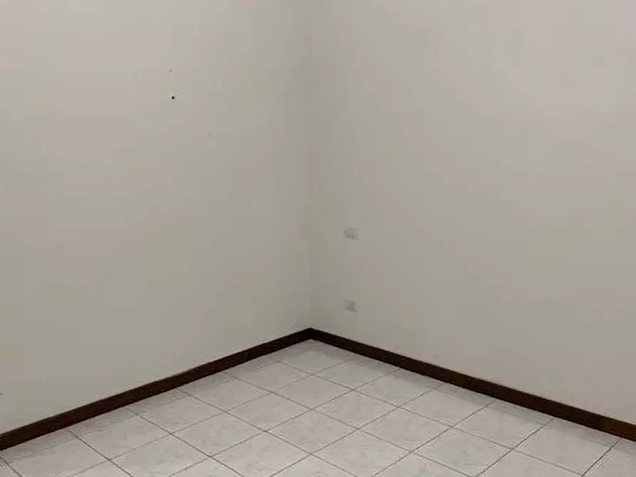 Immagine 9 di Casa trifamiliare in affitto  a Milano