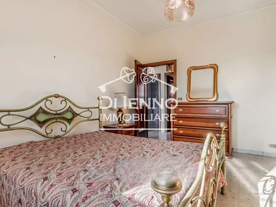 Immagine 13 di Casa trifamiliare in vendita  in Via della Rustica a Roma