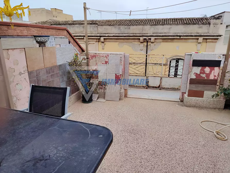 Immagine 6 di Casa trifamiliare in vendita  in VIA ISONZO a Siracusa