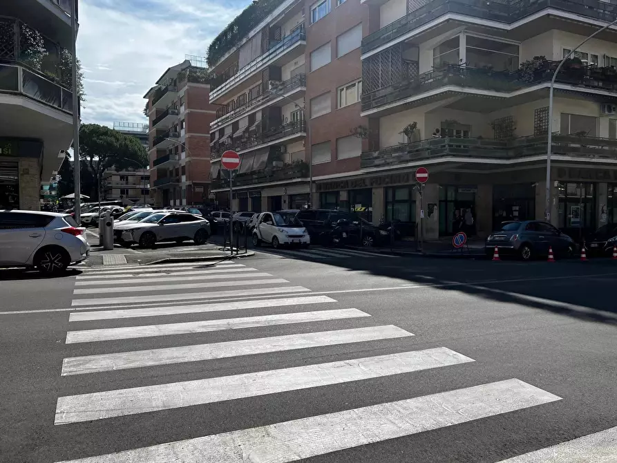 Immagine 3 di Attico in affitto  in Via Ugo de Carolis a Roma