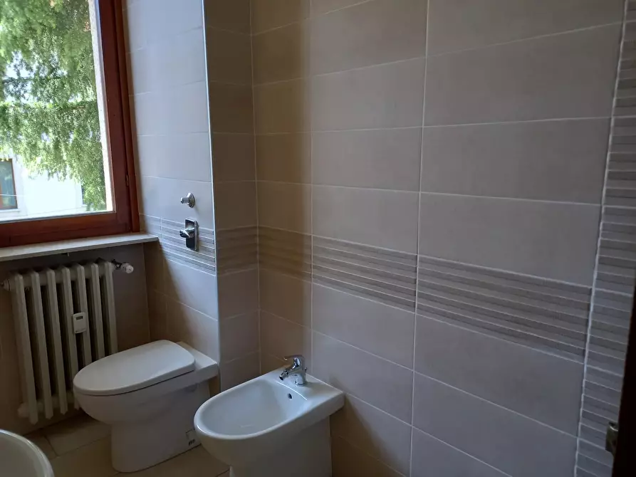 Immagine 36 di Casa trifamiliare in affitto  in Via Monferrato a Milano