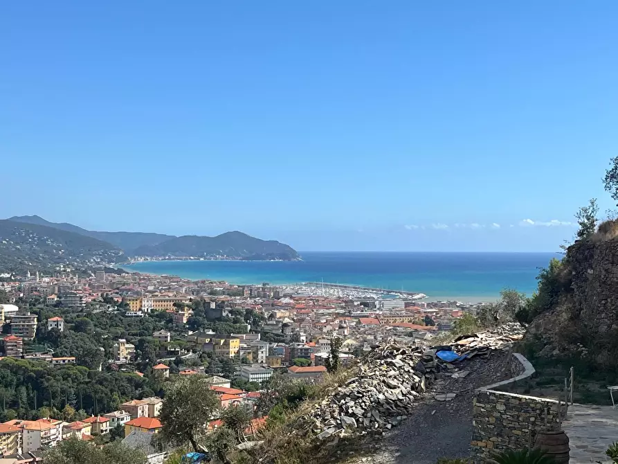 Immagine 1 di Casa trifamiliare in vendita  a Chiavari
