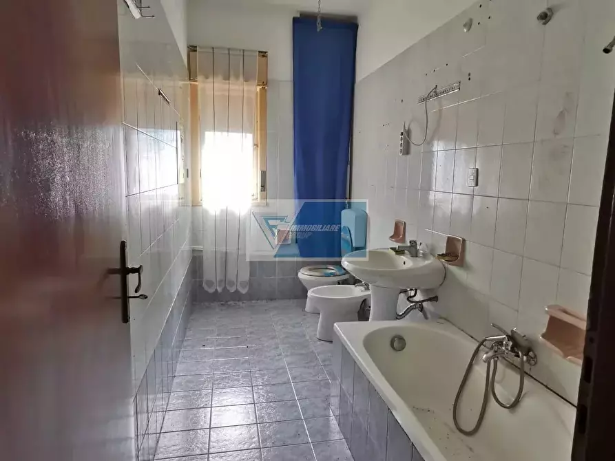 Immagine 14 di Casa trifamiliare in vendita  a Buccheri