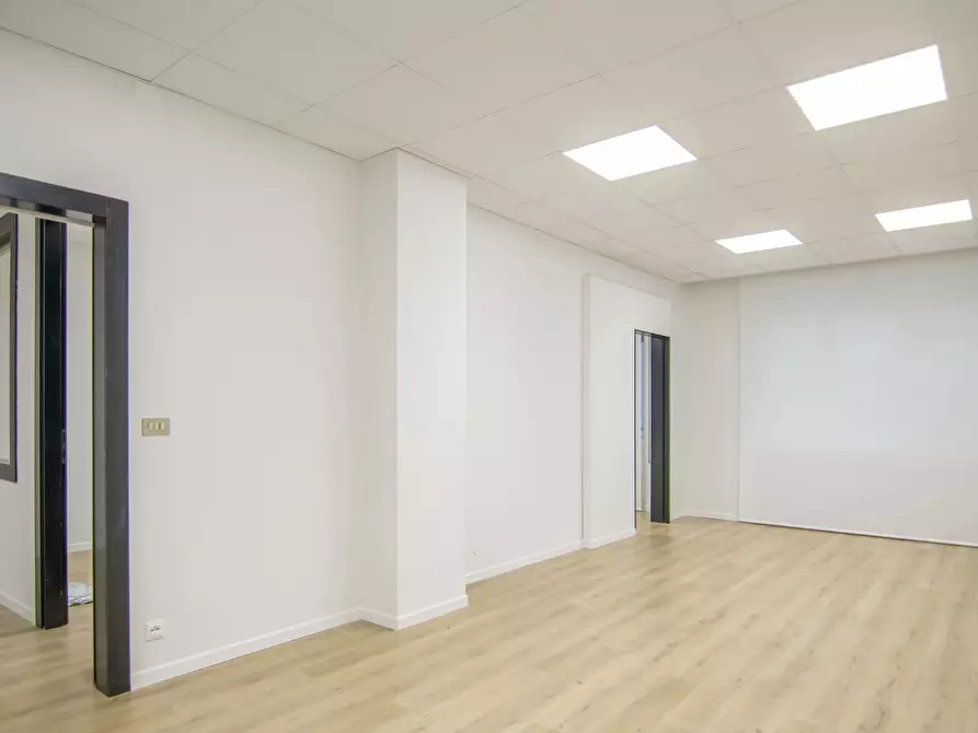 Immagine 3 di Castello in affitto  a Padova