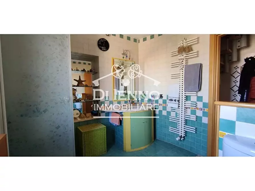 Immagine 30 di Casa trifamiliare in vendita  in Via Mongardino a Roma