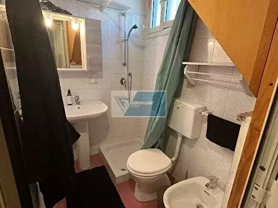 Immagine 12 di Casa trifamiliare in affitto  in Piazza Taranto a Noto