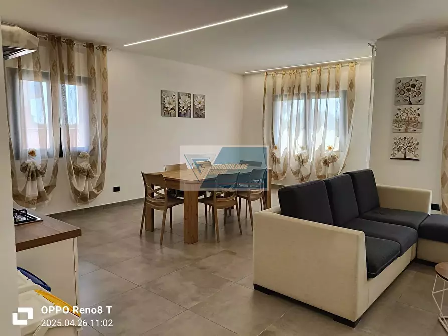 Immagine 2 di Casa trifamiliare in vendita  in Via Pietro Nenni a Pachino