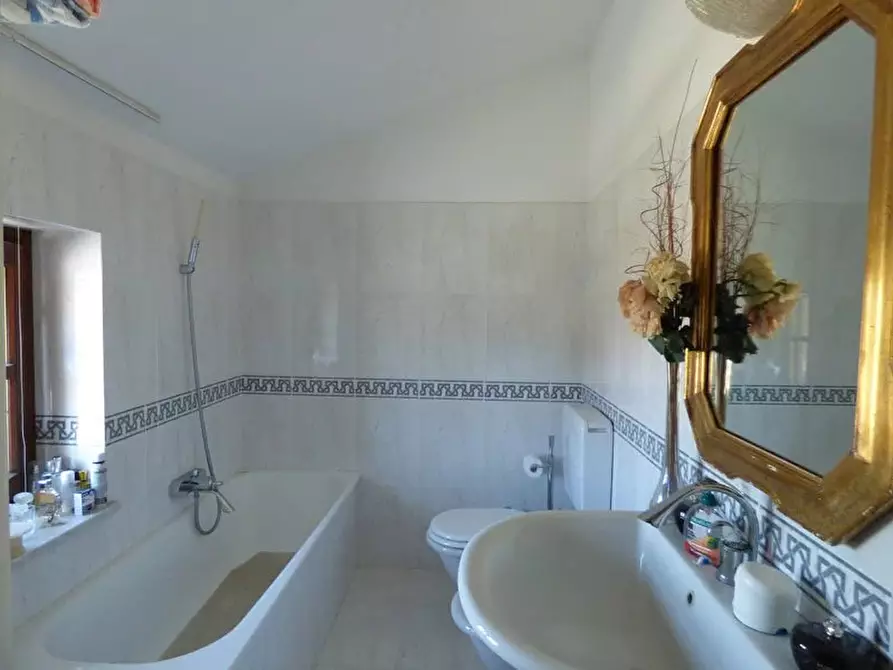 Immagine 27 di Terreno edificabile in vendita  a Barolo