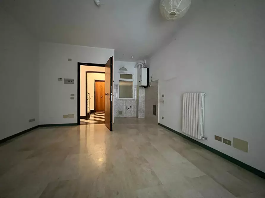 Immagine 5 di Casa trifamiliare in vendita  in Via Vittorio Veneto a Chiavari