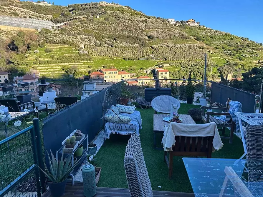 Immagine 4 di Casa trifamiliare in vendita  in Via L. Alborno, 9 a Ventimiglia