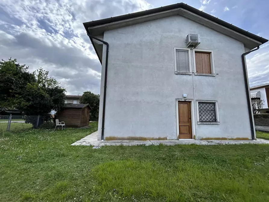 Immagine 9 di Terreno edificabile in vendita  a Vittorio Veneto