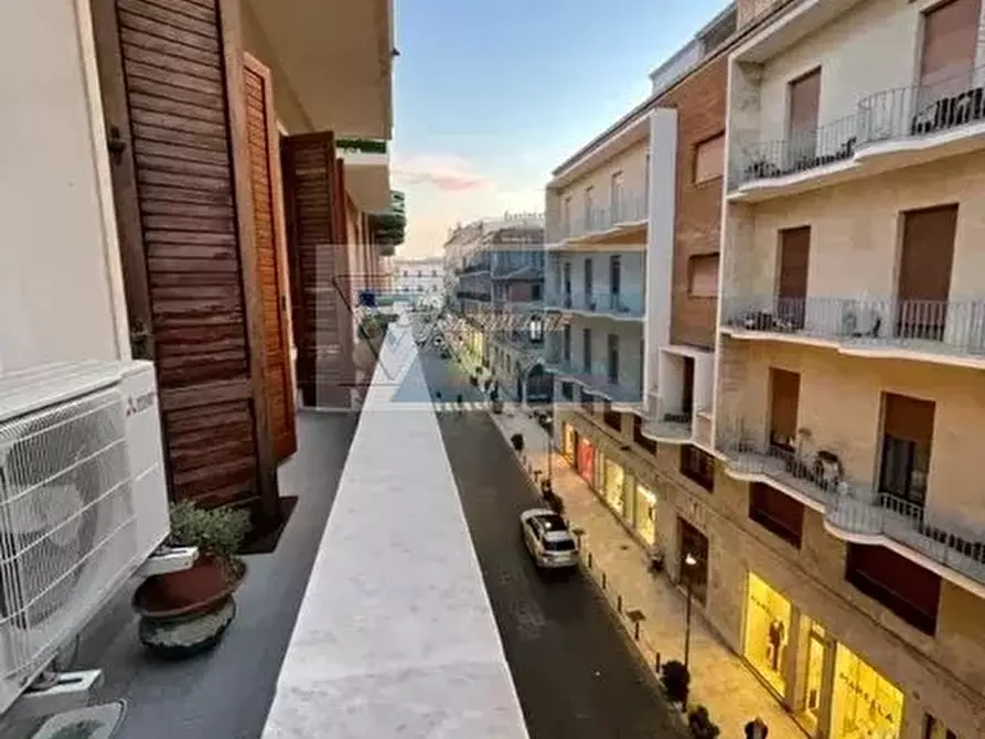 Immagine 5 di Casa trifamiliare in vendita  in Corso Matteotti a Siracusa