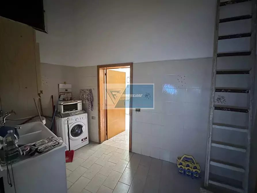 Immagine 15 di Casa trifamiliare in vendita  in Via Venti Settembre a Noto