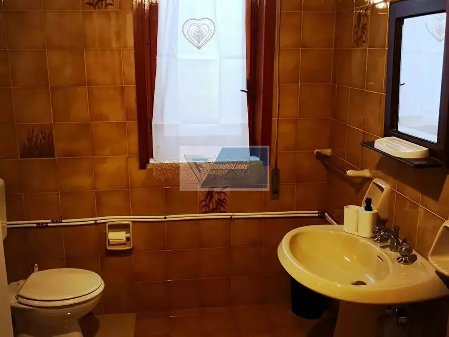 Immagine 3 di Casa trifamiliare in vendita  a Noto