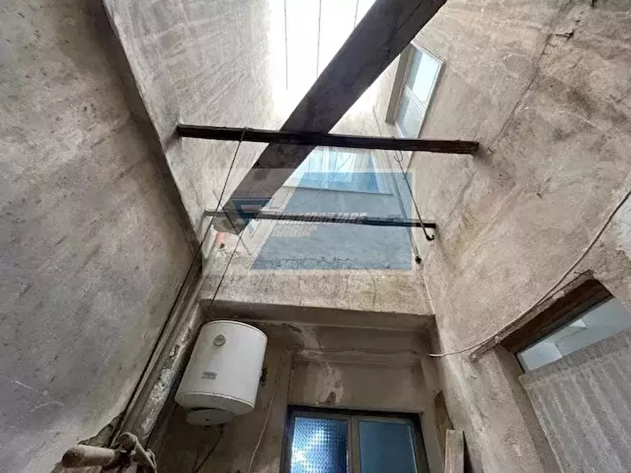 Immagine 35 di Monolocale in vendita  in Via Burgo a Siracusa