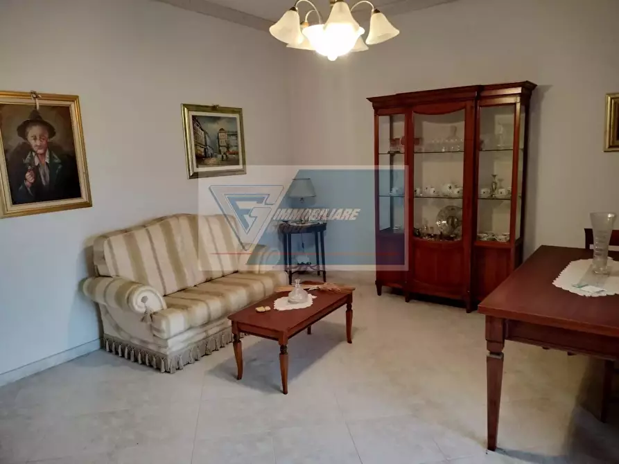 Immagine 3 di Casa trifamiliare in vendita  in Via Carso a Siracusa