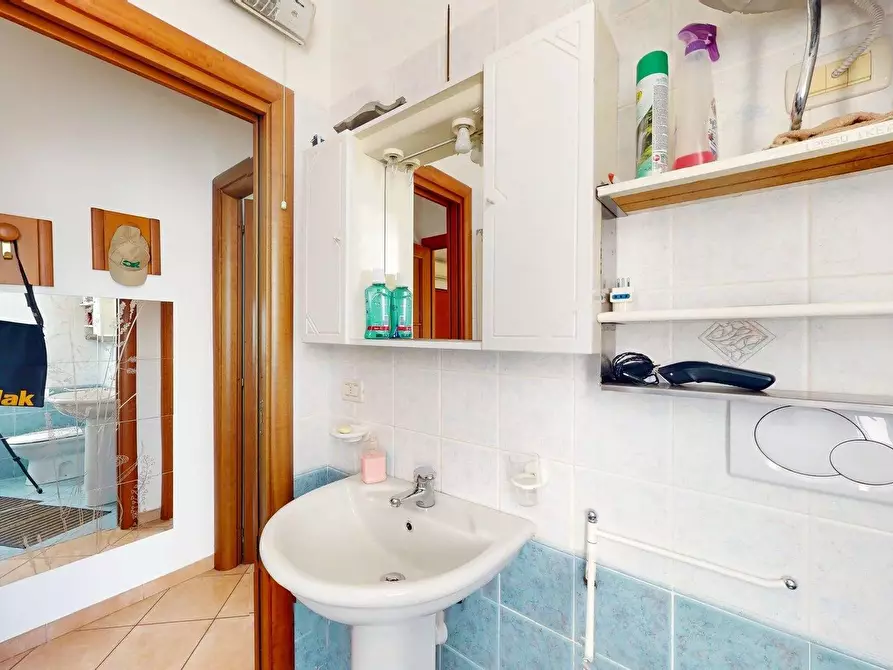 Immagine 19 di Casa trifamiliare in vendita  in Via Madonna degli Angeli 2A a Borghetto Santo Spirito