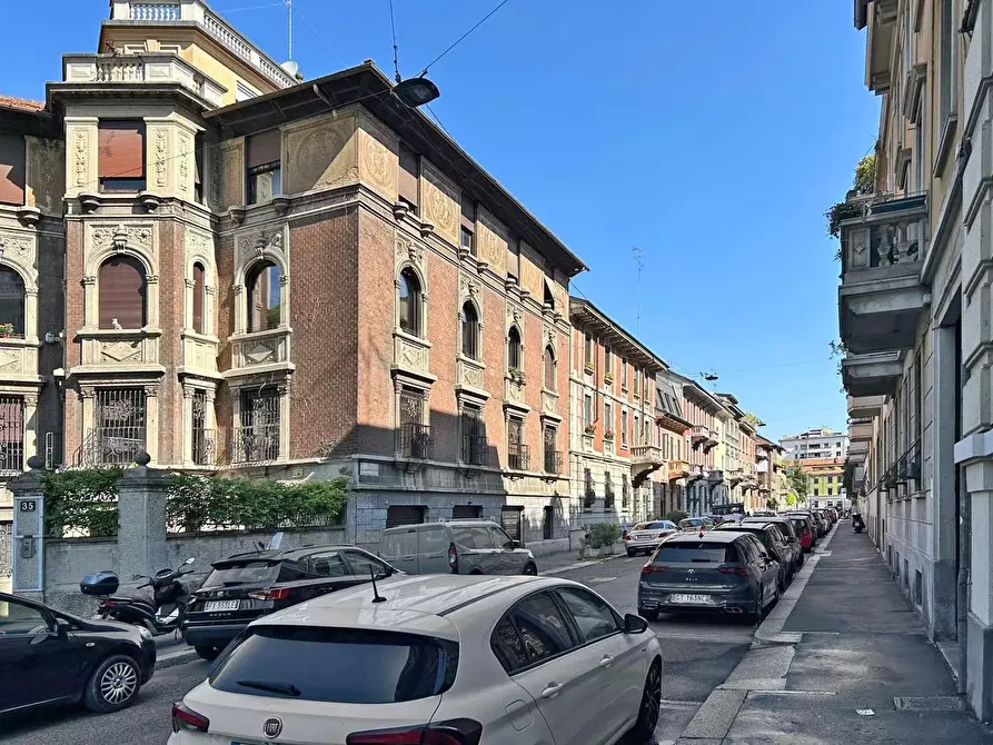 Immagine 1 di Casa trifamiliare in vendita  in Via Alessandro Pestalozza a Milano