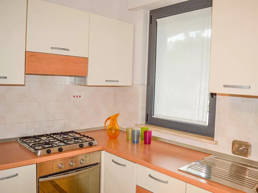 Immagine 16 di Casa trifamiliare in vendita  in via Gabriele D'Annunzio, 209. a Pineto