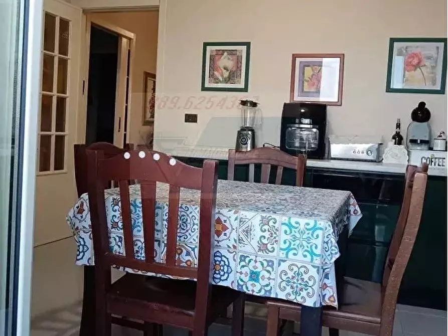 Immagine 4 di Casa trifamiliare in vendita  in Via Modica a Siracusa