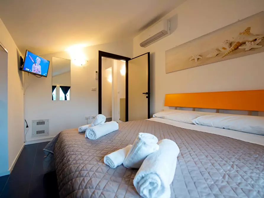 Immagine 18 di Casa trifamiliare in vendita  a Cattolica