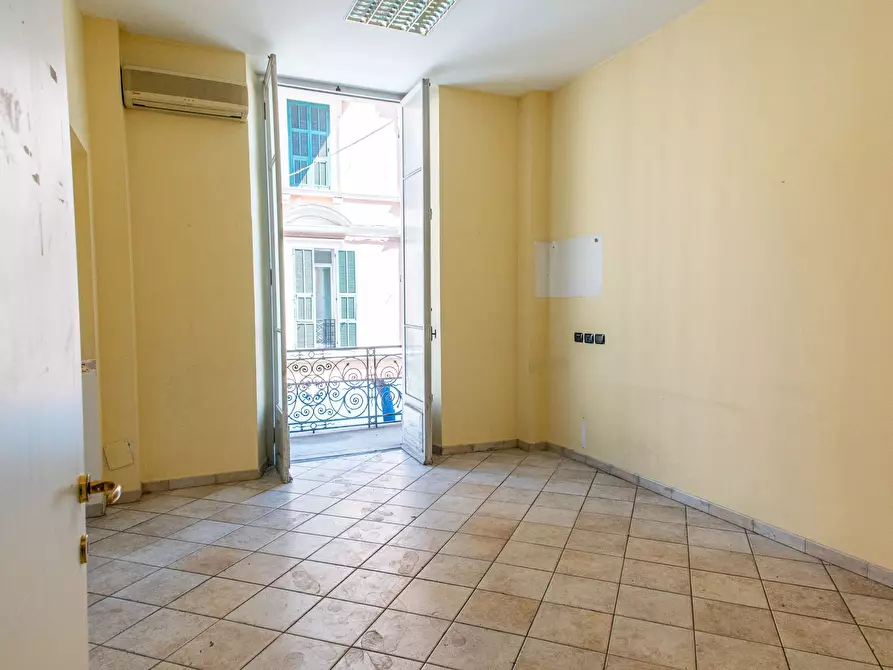 Immagine 5 di Casa trifamiliare in vendita  in Via Roma, 5 a Bordighera