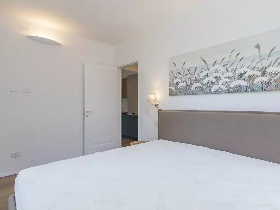 Immagine 16 di Casa trifamiliare in affitto  a Milano