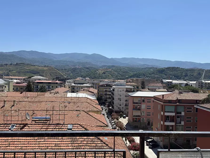 Immagine 19 di Casa trifamiliare in vendita  in Viale della Repubblica, 373 a Cosenza