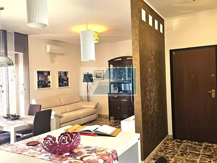 Immagine 8 di Casa trifamiliare in vendita  in Viale Teracati, 110 a Siracusa