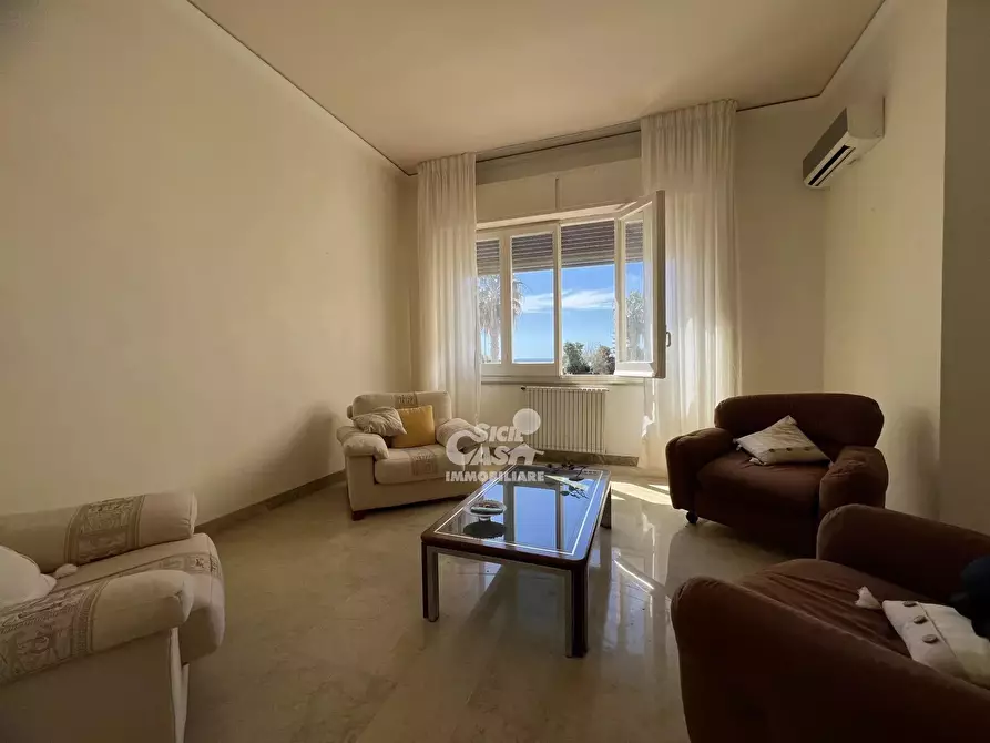 Immagine 4 di Casa trifamiliare in vendita  a Marsala