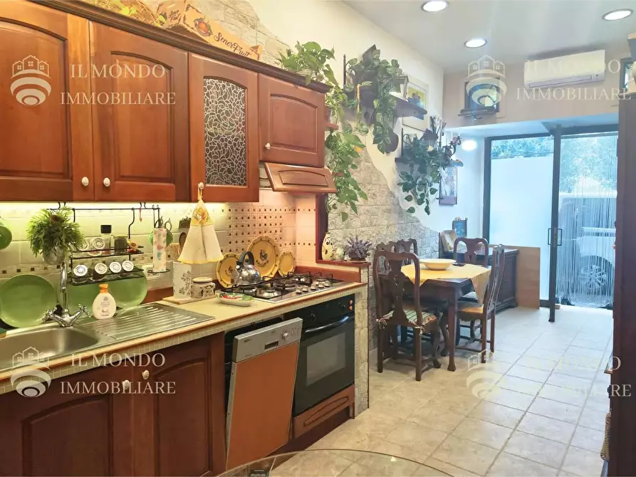 Immagine 56 di Casa trifamiliare in vendita  in Viale Luigi Greco Cretone a Palombara Sabina