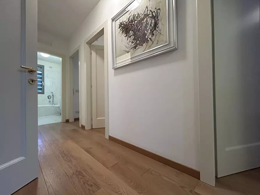 Immagine 39 di Casa trifamiliare in vendita  a Conegliano