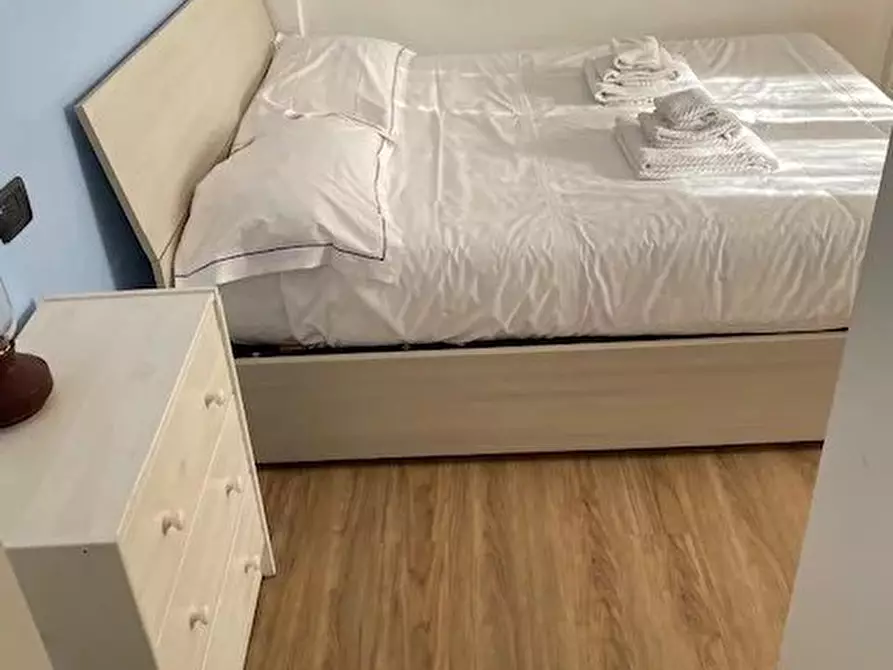 Immagine 15 di Casa trifamiliare in affitto  a Milano